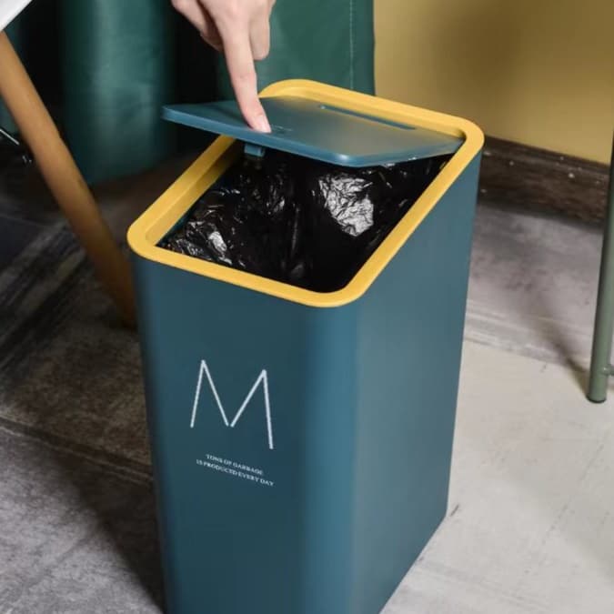 押し蓋式スリム縦型キッチンゴミ箱