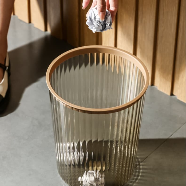 縦筋模様 プラスチック製 ごみ箱