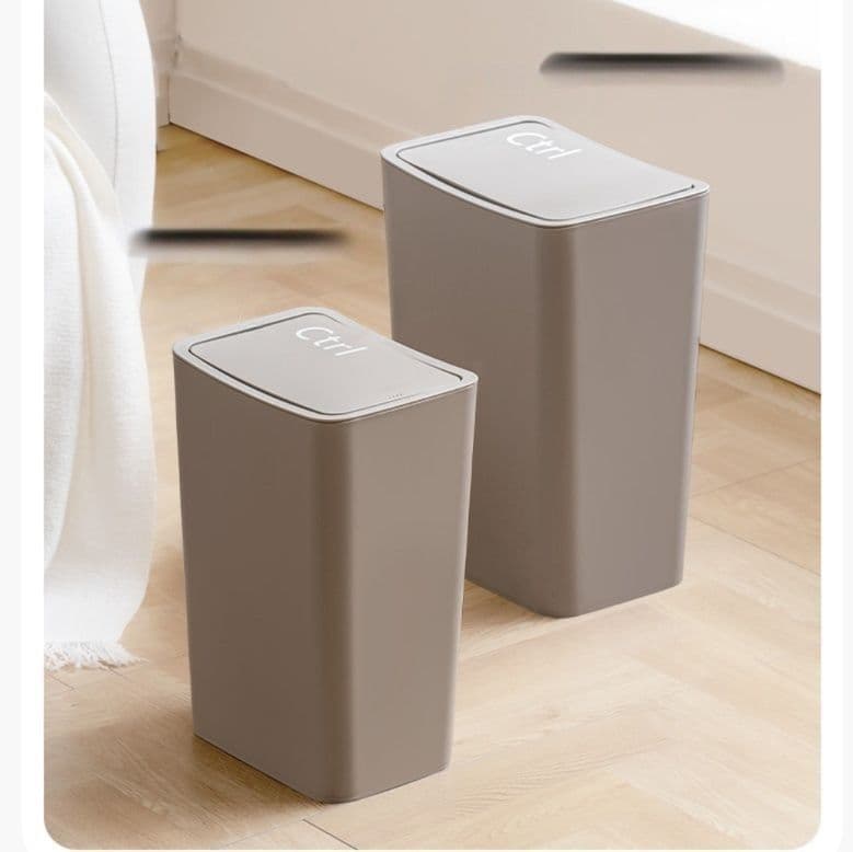 押すだけで開くシンプルデザインごみ箱