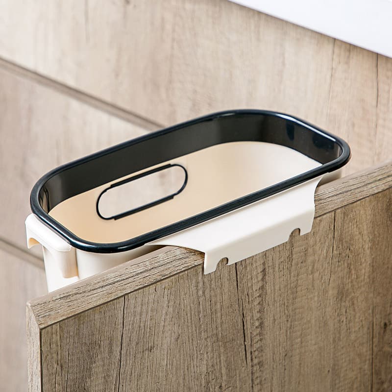 取り付け簡単  料理で出たごみをすぐに捨てられる扉につけるゴミ箱